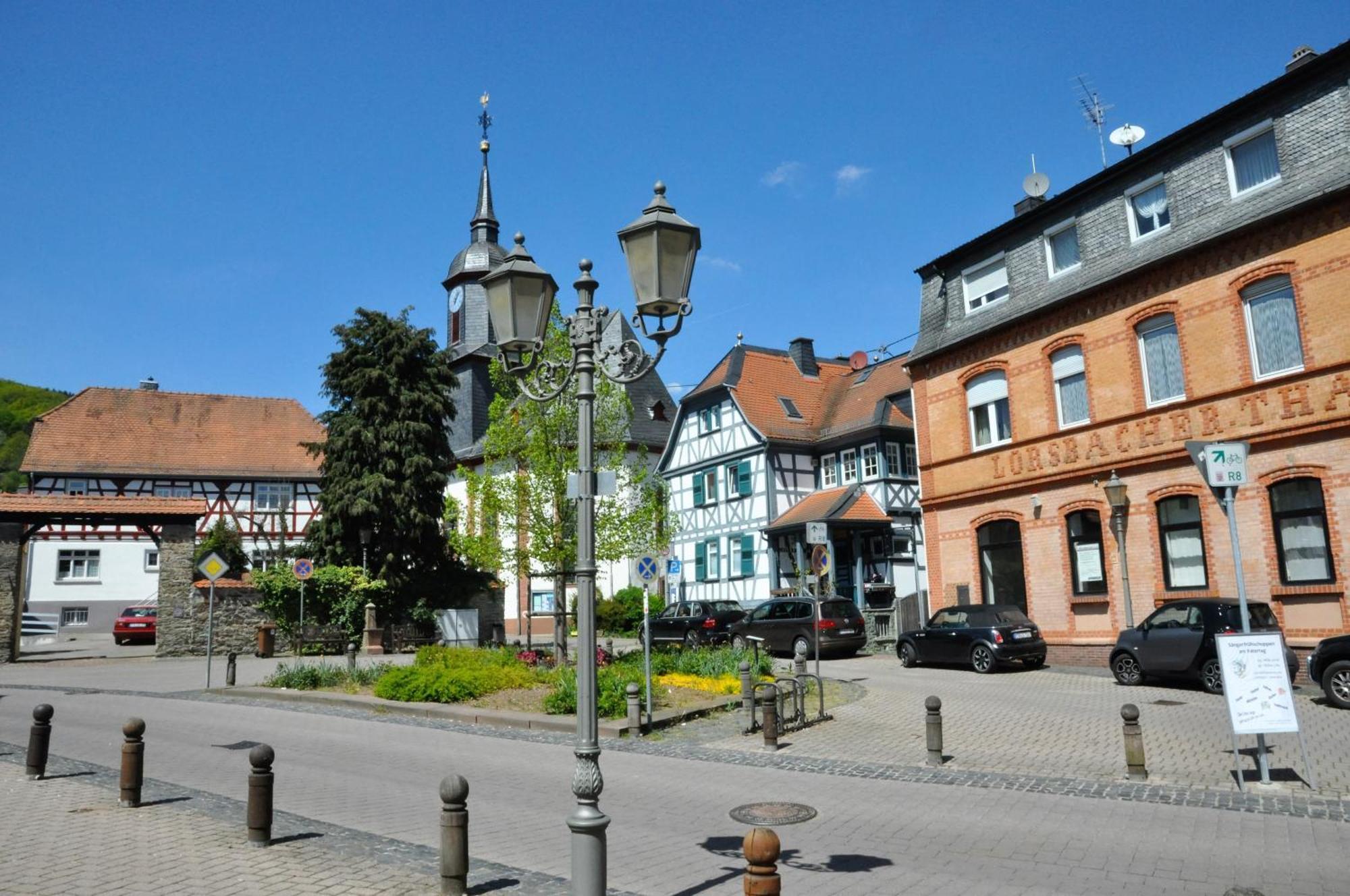 Apartmenthaus Am Zimmerplatz Hofheim am Taunus Exterior photo